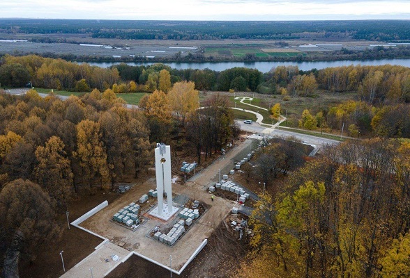 Реализация проекта благоустройства парка Победы в Пущино и стелы, посвященной памяти героев Великой Отечественной войны подходит к завершению