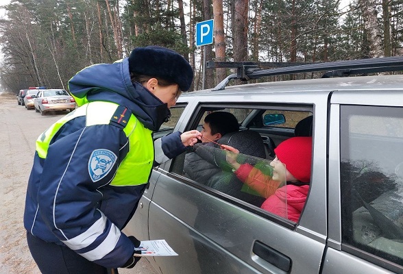 Сотрудники Госавтоинспекции Серпухова провели массовую проверку водителей с целью выявления нарушений правил перевозки детей