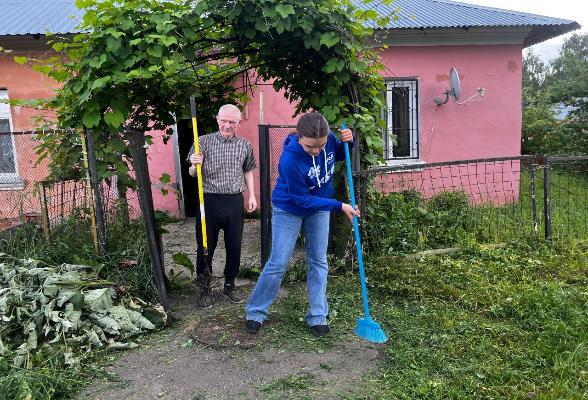 Депутат Диана Алумянц навестила пенсионеров и семьи военнослужащих в Серпухове 