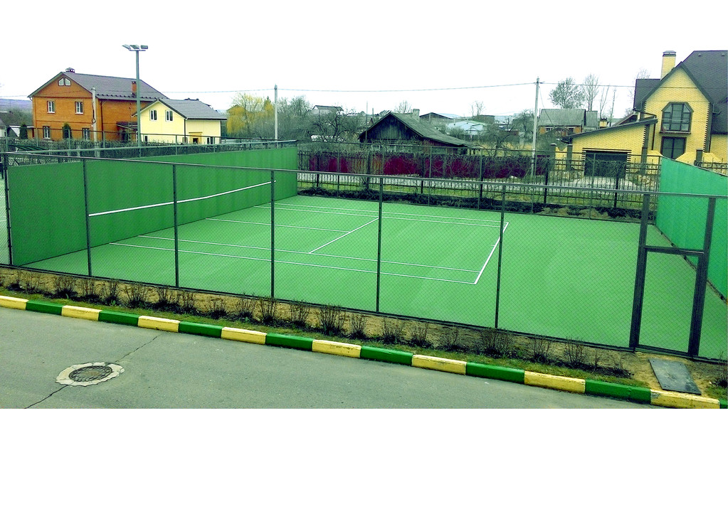 Теннисная стена. Тренировочная стенка для большого тенниса. Тренировочная стенка на теннисный корт. Стационарная теннисная стенка. Стенка для большого тенниса на даче.